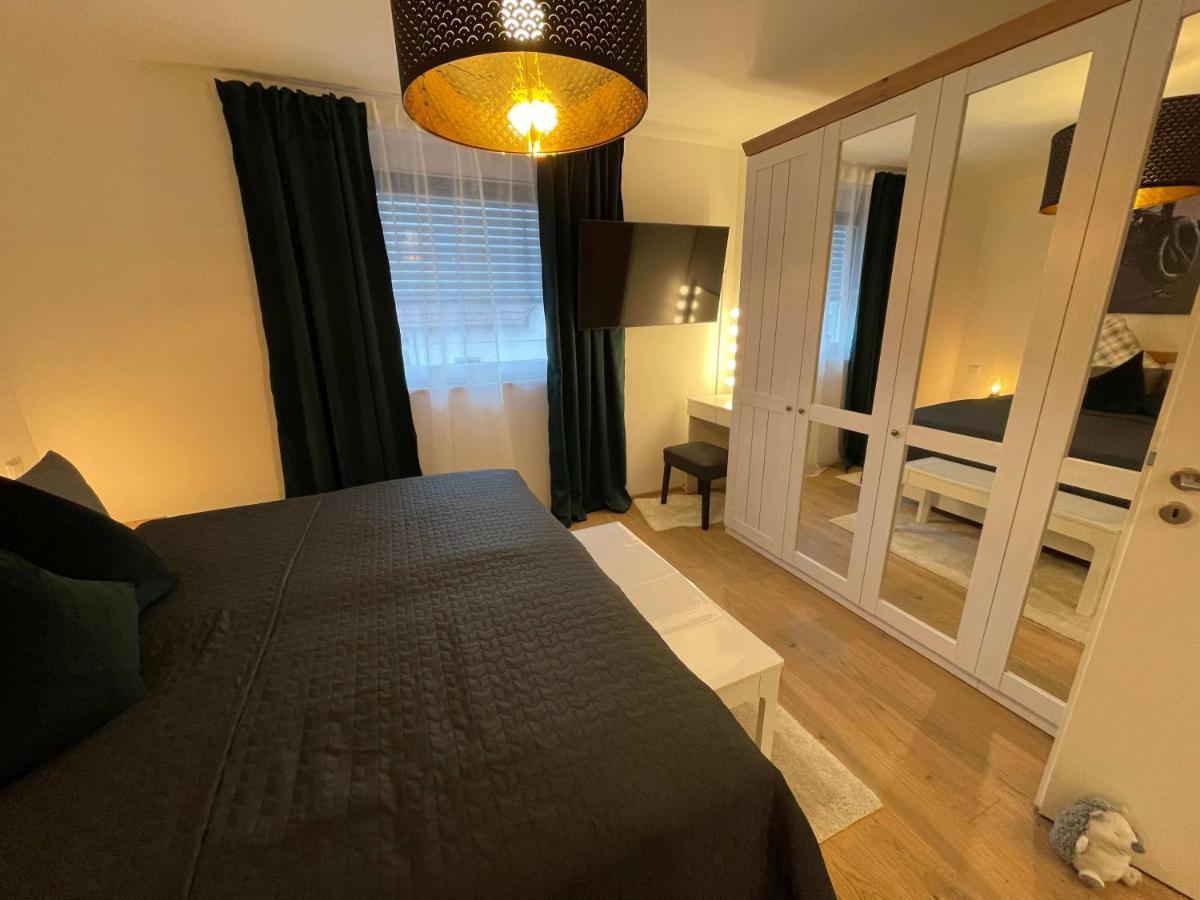 Ferienwohnung Outletcity Metzingen  Buitenkant foto