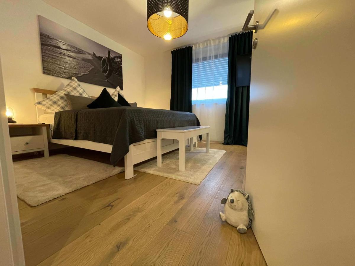 Ferienwohnung Outletcity Metzingen  Buitenkant foto